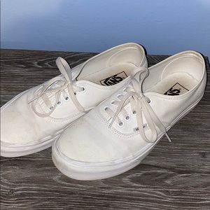Men’s White authentic Vans